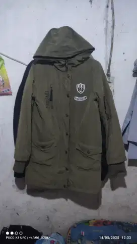 Jaket Parka Berhoodie ( Thrifting )