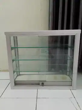 Rak Etalase Rokok