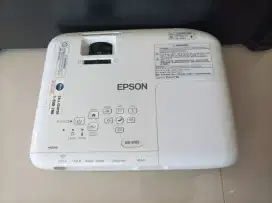 EPSON EB W05 LCD PROYEKTOR SECOND FULL SEGEL