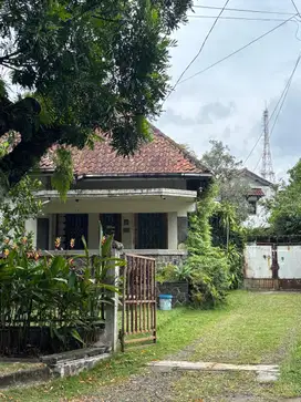 Jual rumah Heritage belanda  Sayap Riau lokasi strategis bandung kota