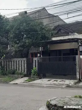 Rumah Strategis 2 Lantai di Mainroad di Taman Cibaduyut Indah