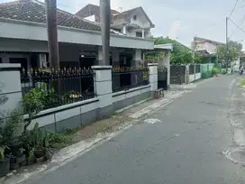 Rumah Klasik  di Karangasem Laweyan Solo