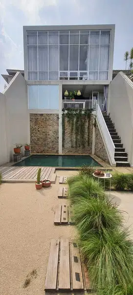Rumah di Perum. Griya Asri Cahaya Cimahi, Full Furnish View Danau