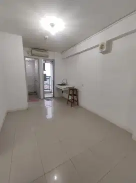 DIJUAL CEPAT 2BR KOSONGAN APARTEMEN BASSURA CITY LEGALITAS SUDAH SHM