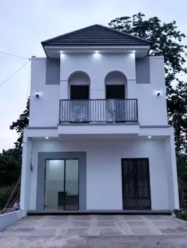 Rumah Mewah dekat kodam diponegoro banyumanik semarang