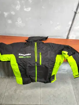 Jaket Taichi Kawasaki