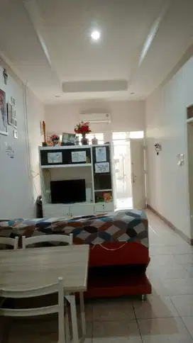Taman Kopo Indah 3 Dijual Rumah Siap Huni Semi Furnish