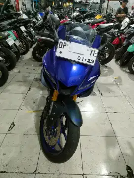 Yamaha R25 250 cc 2024 biru