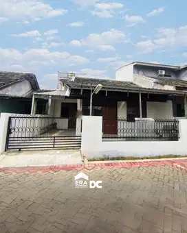 Rumah 2 Lantai Siap Huni Dekat Exit Tol Gayamsari di Medoho Indah
