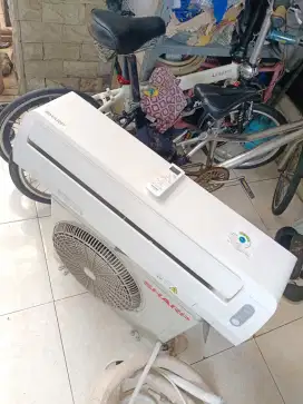 AC Sharp 1/2PK type terbaru