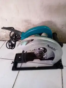 MAKITA N5900B sircle 9 inc potong kayu