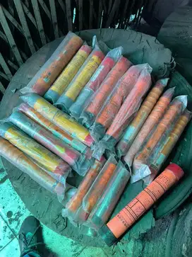 Hand flare parachute red signal bekas