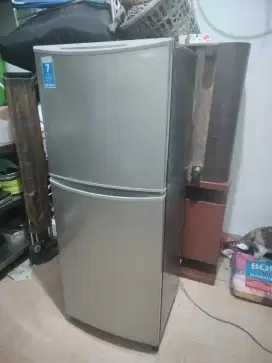 Kulkas Aqua 2 pintu