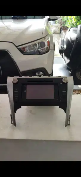 Head unit original bawaan Camry 2012