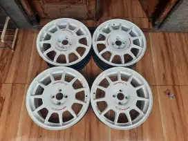 Velg original oz legenda r17 pcd 4x100 made in italy
