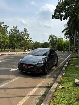 Mazda 2 r skyactive