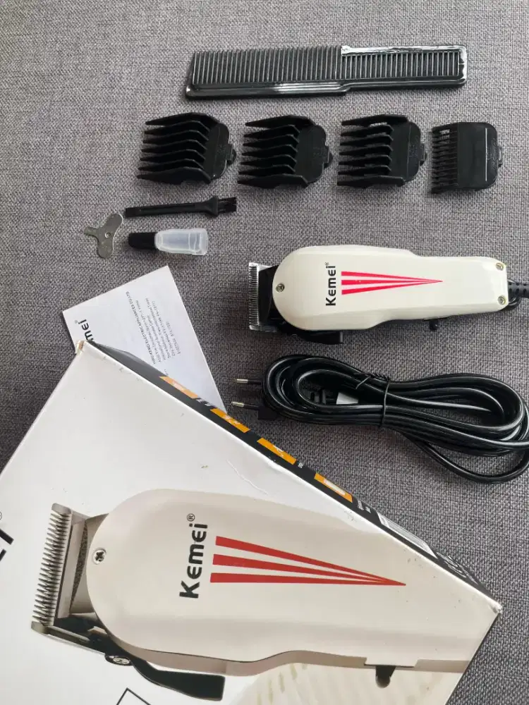 Baru pergas cukur rambut pakai listrik merk Kemei Original