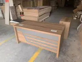Meja kantor custom