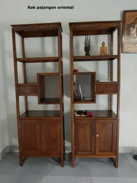 Satu pasang Rak display model cina
