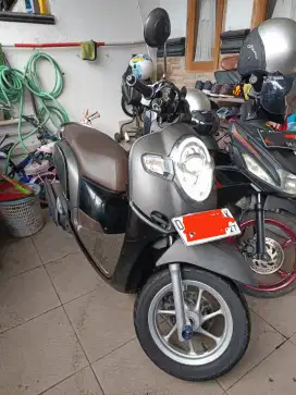 Abudemen antar jemput anak sekolah
