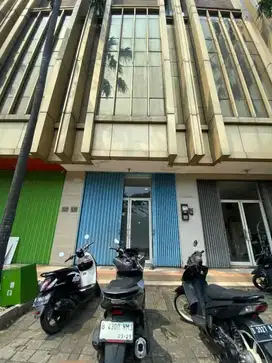 Di Jual Ruko 3,5 Lantai di Golf Lake Venice, Cengkareng, Jakarta Barat