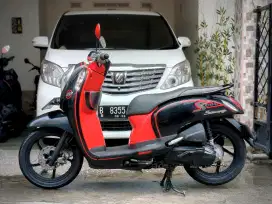 Scoopy tahun 2013 plat B/tt boleh gan cash lebih bagus