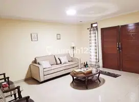 Dijual Rumah 2 Lantai Semi Furnished SHM Metro Permata Tangerang