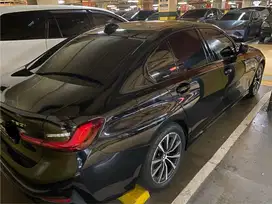 BMW 320i 2022 Bensin