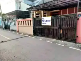 DiJual Rumah  1.5 Lantai Lokasi Strategis di Condet Kramat Jati Jaktim
