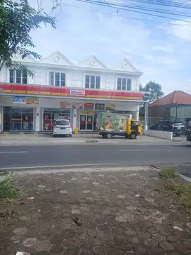 Tanah + 3 Gudang + Alfamart (aktif)  Raya Dawar Blandong, Sawen Gresik