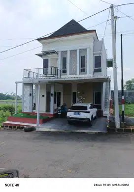 Rumah Cantik 2 lantai Perum Utara Purwokerto