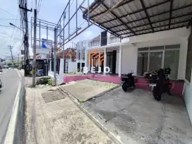 DISEWAKAN RUMAH 2 LANTAI MURAH AKSES JL UTAMA CCK USAHA DISETURAN