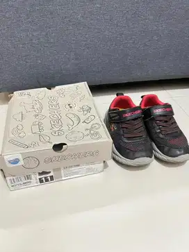 Sepatu Anak Skechers Size 27,5