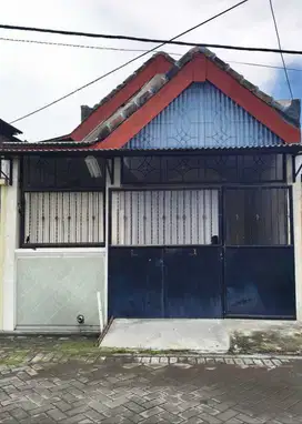 Rumah Siap Huni Daerah Ploso Karang Empat Surabaya