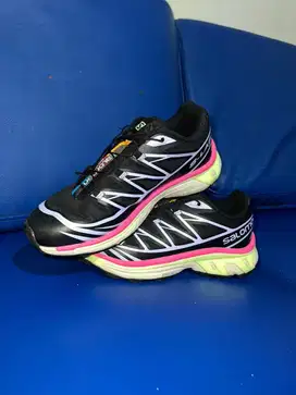 Sepatu Salomon size 39 1/3