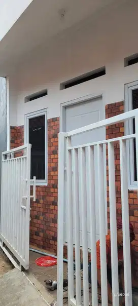 Dikontrakkan Rumah 2 lt baru dibangun