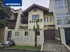 Rumah Disewakan Taman Permata Buana Lantai Full Marmer - LT 250m2