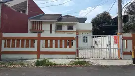 Rumah Hook Tanah Luas Harga Murah di Pondok Ungu Permai