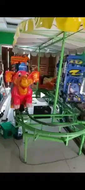 Odong odong atau kereta panggung