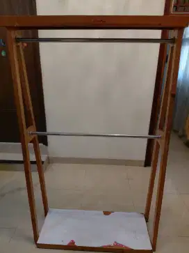 Gawang Baju Kayu