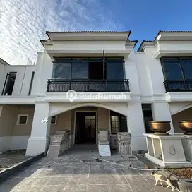 DIJUAL VILLA JALAN METEOROLOGI RAYA KOMPLEK JEWEL GARDEN (Ramlan)
