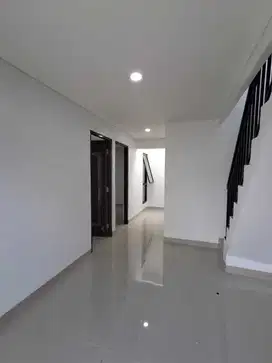 Dijual Rumah Cluster 2 Lantai di Reni dekat Unpam