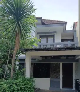 DIJUAL RUMAH CLUSTER DENGAN FASILITAS KOMPLIT TANGERANG SELATAN