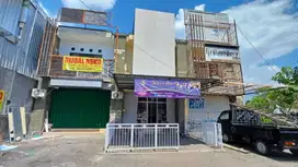 Ruko Strategis di Jalan Raya – 2 LT Cocok untuk segala usaha