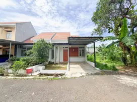 Rumah 1 Lt Asri 15 Menit ke Gerbang Tol Cisalak 1 Hadap Utara J-27192