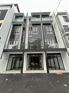 Ruko Rawamangun selesai renovasi bagus siap pakai