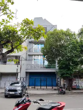 Dijual Ruko Genteng Besar Usaha Komersil Kantor Cocok