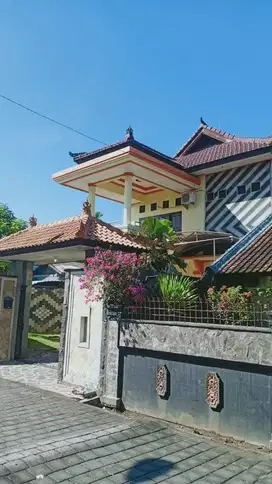RUMAH SECONDARY DI AREA ELITE SIDAKARYA DENPASAR SELATAN