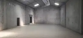 Gudang keramik muka 9 meter tengah kota
