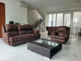 Town House  Nyaman Di Springhill Kemayoran